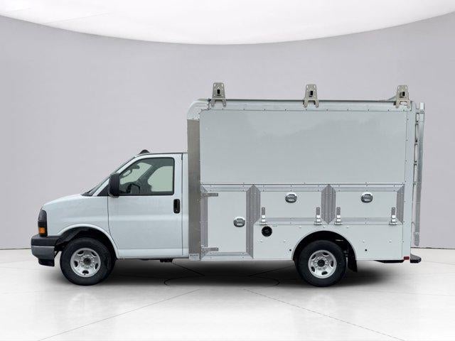 2025 GMC Savana Cutaway 3500